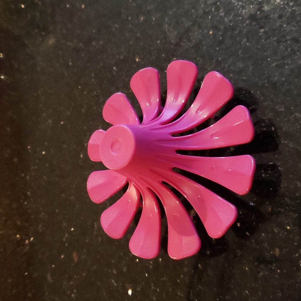 Tupperware 🌸 flower cake slicer